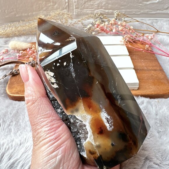 Gorgeous Agate Polished Point/Tower from Brazil - Picture 6 of 11